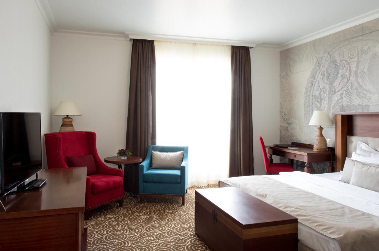 Hotel Arena Di Serdica 5*